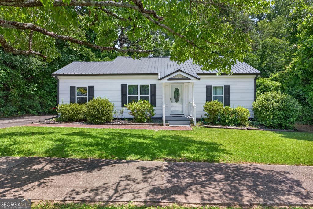 265 3rd Avenue, Winder, GA 30680