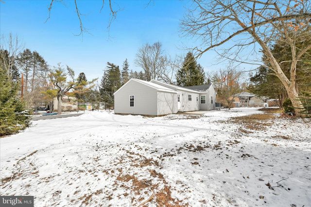 200 WILLOW RD, Orwigsburg, PA 17961