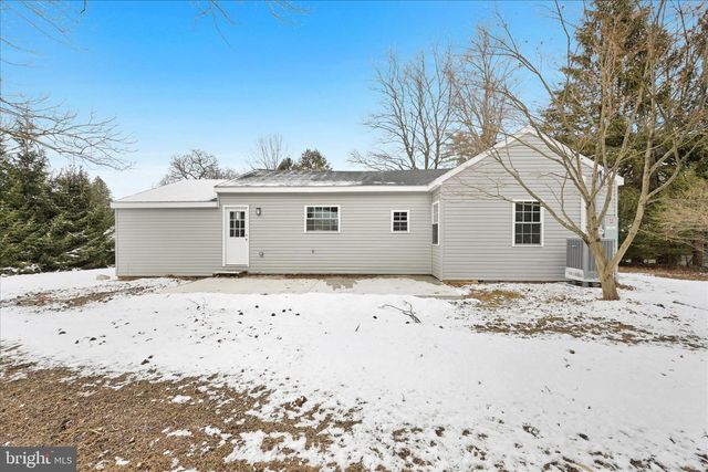 200 WILLOW RD, Orwigsburg, PA 17961