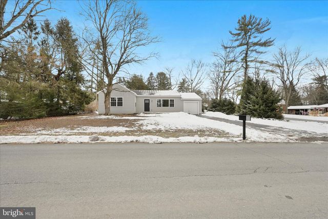 200 WILLOW RD, Orwigsburg, PA 17961