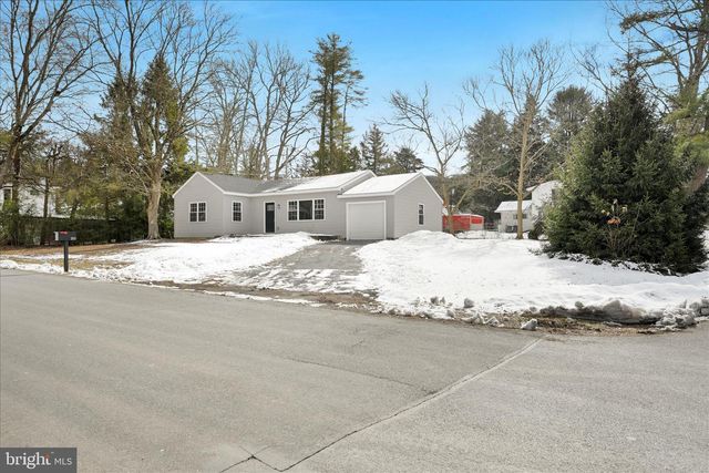 200 WILLOW RD, Orwigsburg, PA 17961