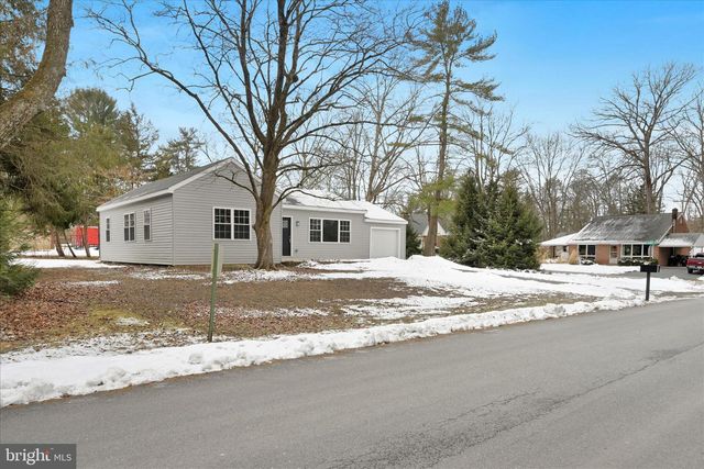 200 WILLOW RD, Orwigsburg, PA 17961