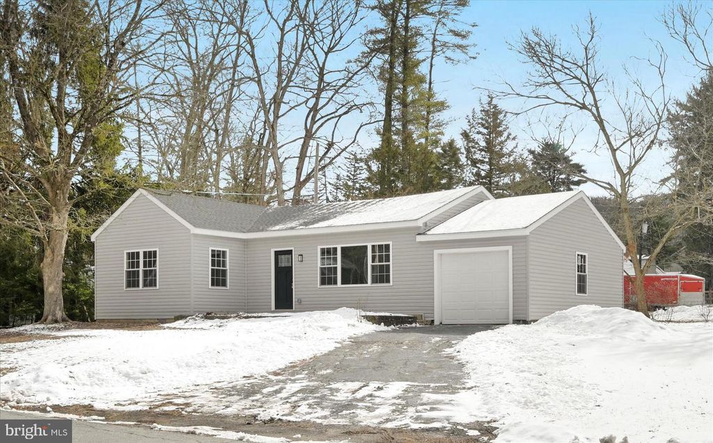 200 WILLOW RD, Orwigsburg, PA 17961