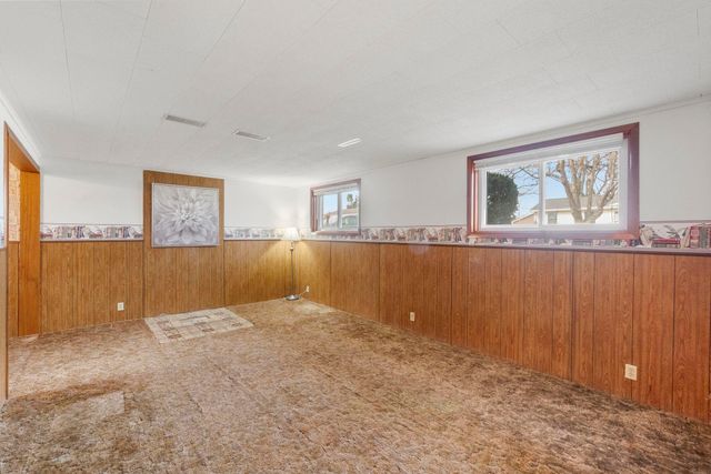 216 Bourland Avenue, Waterloo, IA 50701