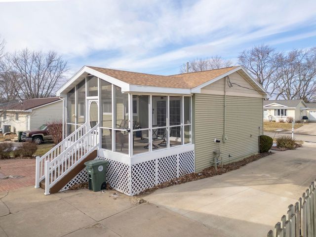 216 Bourland Avenue, Waterloo, IA 50701