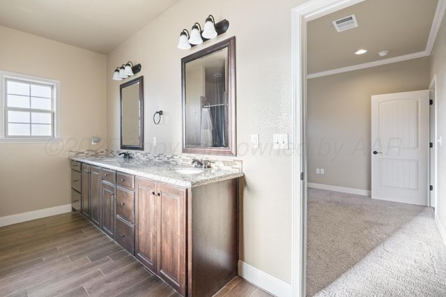 18 Canyon E Parkway, Canyon, TX 79015