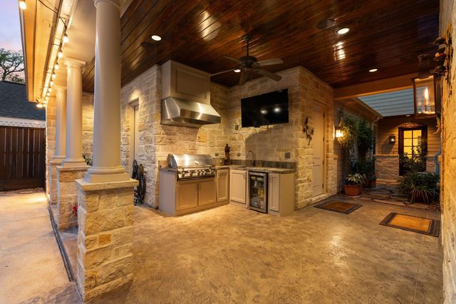 13407 Kimberley Lane, Houston, TX 77079