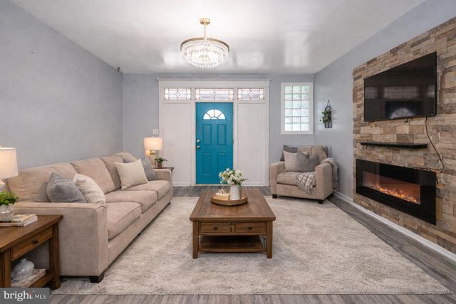 1631 W CHAMPLOST ST, Philadelphia, PA 19141