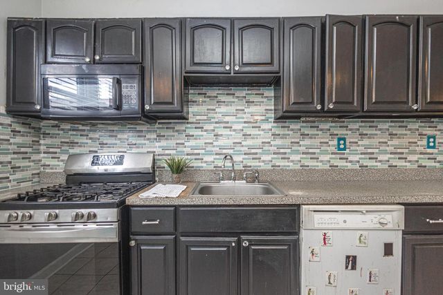 1631 W CHAMPLOST ST, Philadelphia, PA 19141