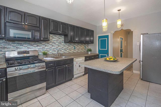 1631 W CHAMPLOST ST, Philadelphia, PA 19141