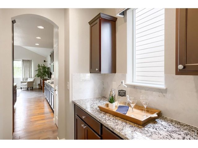 853 Jenny Ln, Berthoud, CO 80513