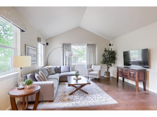 853 Jenny Ln, Berthoud, CO 80513