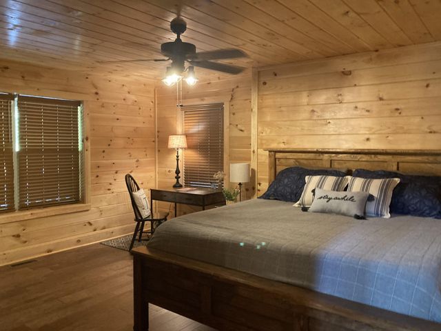 2809 Barefoot Pass Way, Pigeon Forge, TN 37863