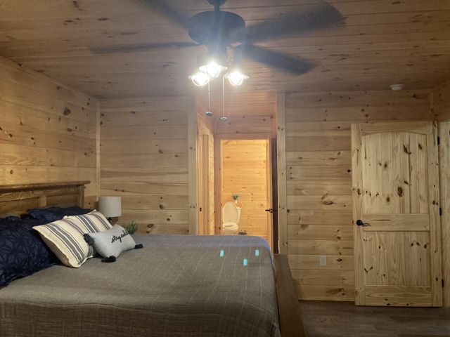 2809 Barefoot Pass Way, Pigeon Forge, TN 37863
