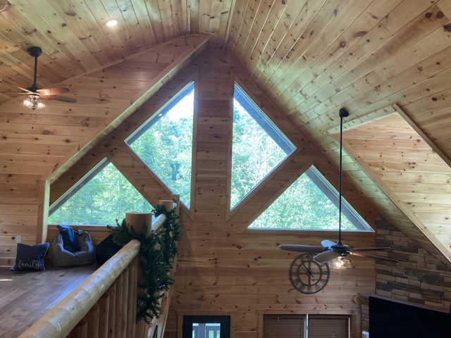 2809 Barefoot Pass Way, Pigeon Forge, TN 37863