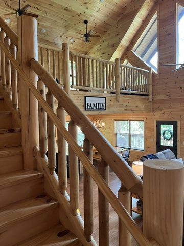 2809 Barefoot Pass Way, Pigeon Forge, TN 37863