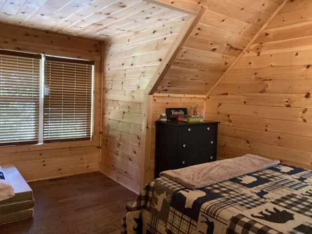 2809 Barefoot Pass Way, Pigeon Forge, TN 37863