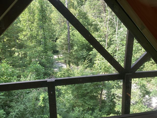 2809 Barefoot Pass Way, Pigeon Forge, TN 37863