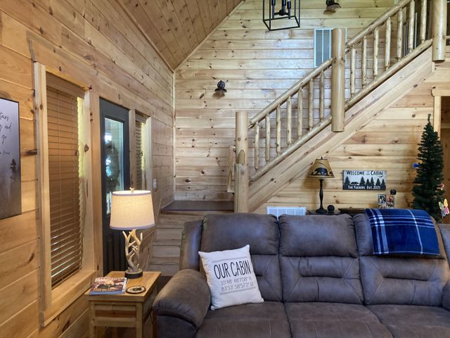 2809 Barefoot Pass Way, Pigeon Forge, TN 37863
