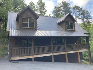 2809 Barefoot Pass Way, Pigeon Forge, TN 37863
