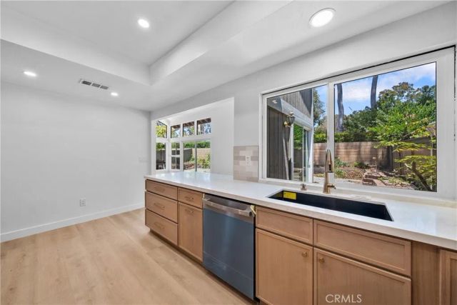 33 Rainbow, Irvine, CA 92603