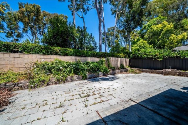 33 Rainbow, Irvine, CA 92603
