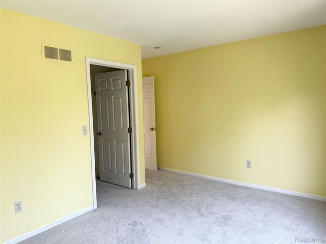 28849 Hearthstone Drive, Novi, MI 48377