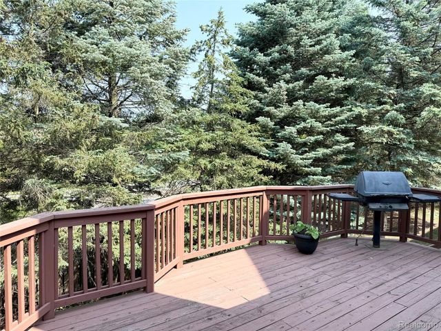 28849 Hearthstone Drive, Novi, MI 48377