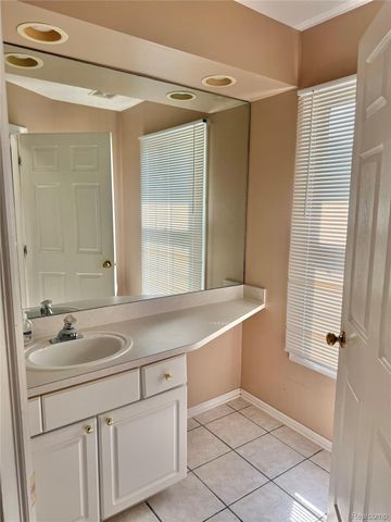 28849 Hearthstone Drive, Novi, MI 48377