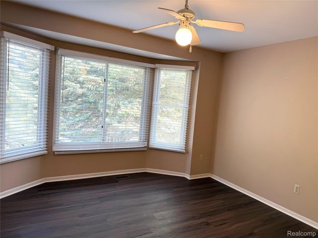 28849 Hearthstone Drive, Novi, MI 48377