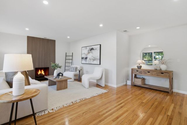2293 W Hedding Street, San Jose, CA 95128