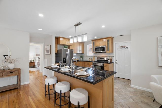 2293 W Hedding Street, San Jose, CA 95128