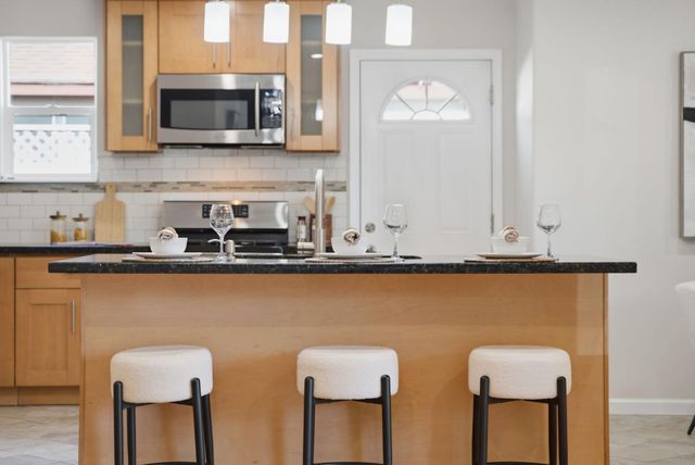 2293 W Hedding Street, San Jose, CA 95128