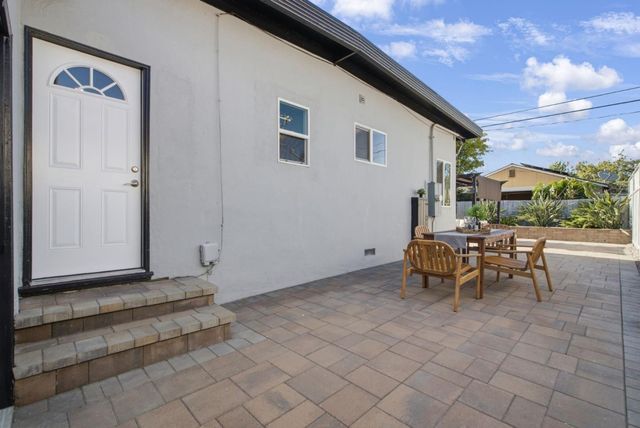 2293 W Hedding Street, San Jose, CA 95128