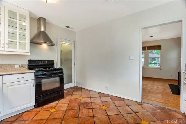 22117 San Miguel, Woodland Hills, CA 91364