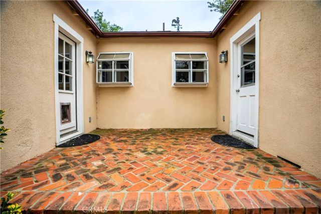 22117 San Miguel, Woodland Hills, CA 91364