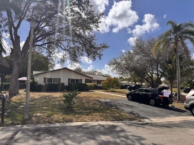 11180 NW 35th Street, Coral Springs, FL 33065