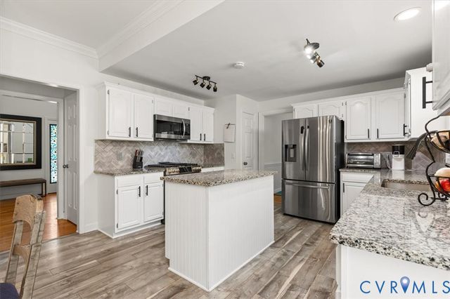 9399 Marlbourne Way, Hanover, VA 23116