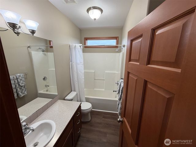 117 Garrett Loop, Chehalis, WA 98532
