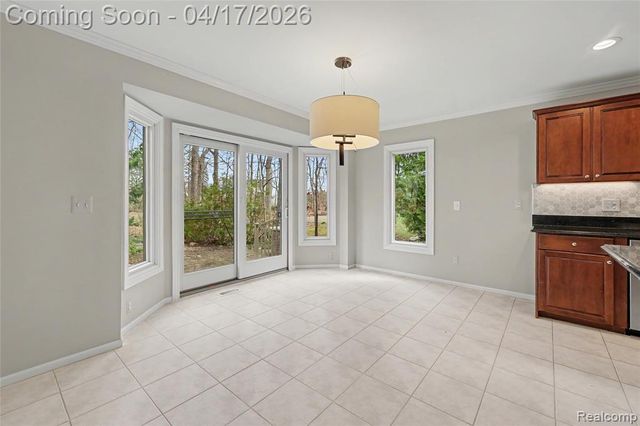 734 Lake Ridge Road, Rochester Hills, MI 48307