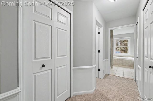 734 Lake Ridge Road, Rochester Hills, MI 48307