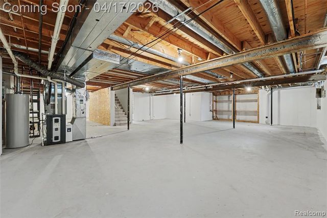 734 Lake Ridge Road, Rochester Hills, MI 48307