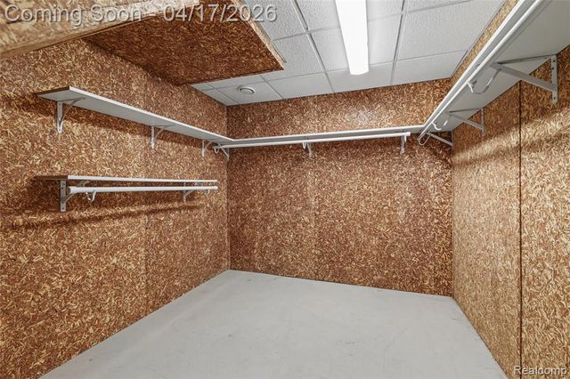 734 Lake Ridge Road, Rochester Hills, MI 48307