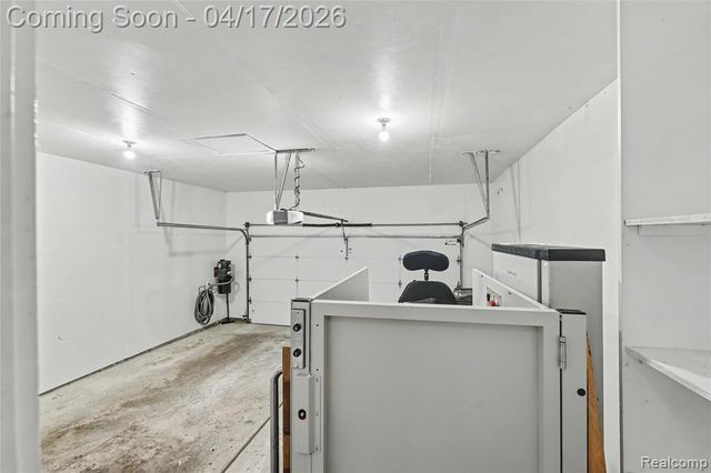 734 Lake Ridge Road, Rochester Hills, MI 48307