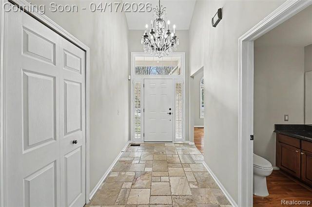 734 Lake Ridge Road, Rochester Hills, MI 48307