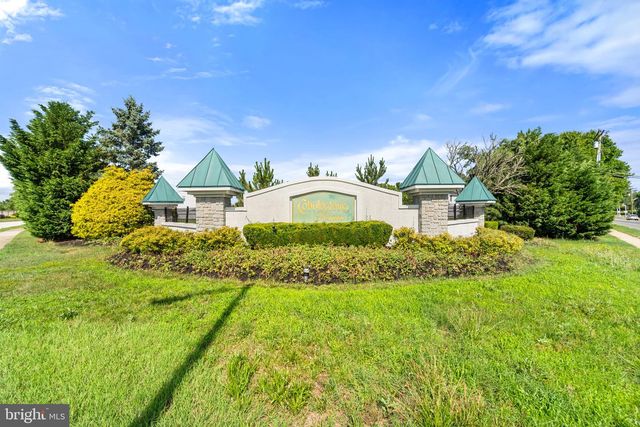 4 FLAGSTONE DR, Sicklerville, NJ 08081