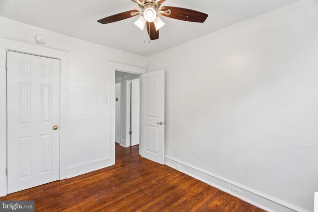 15 S WYCOMBE AVE, Lansdowne, PA 19050