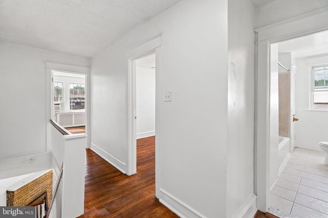 15 S WYCOMBE AVE, Lansdowne, PA 19050
