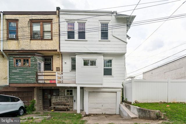 15 S WYCOMBE AVE, Lansdowne, PA 19050