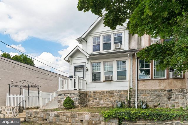 15 S WYCOMBE AVE, Lansdowne, PA 19050